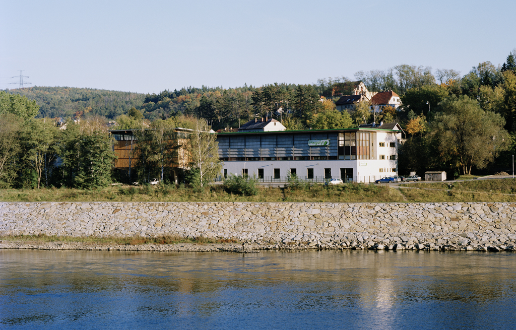 Továrna Megafyt ve Vraném nad Vltavou
