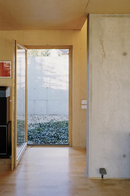 Rodinný dům M. ve Lhotě u Dolních Břežan