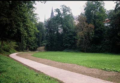 Cesta Jelením příkopem na Pražském hradě