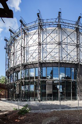 Konverze plynojemu v Národní kulturní památce v Dolní oblasti Vítkovice na multifunkční aulu GONG