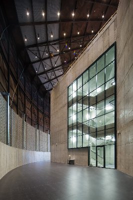 Konverze plynojemu v Národní kulturní památce v Dolní oblasti Vítkovice na multifunkční aulu GONG