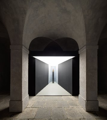 Tvář / Příběh ztracení a touha znovunalézání