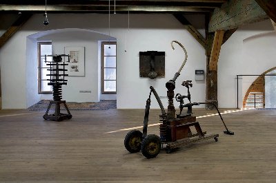 Aleš Veselý v prostorách Josefa Pleskota, Litomyšl