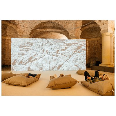 Fragmenty paměti Poklad katedrály sv. Víta v Praze v dialogu s Edmundem de Waalem, Josefem Koudelkou a Julianem Rosefeldtem