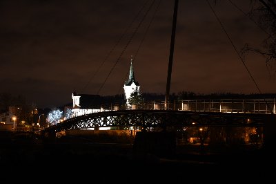 Ocelová lávka sv. Petra a Pavla pro pěší a cyklisty přes řeku Berounku v Radotíně 